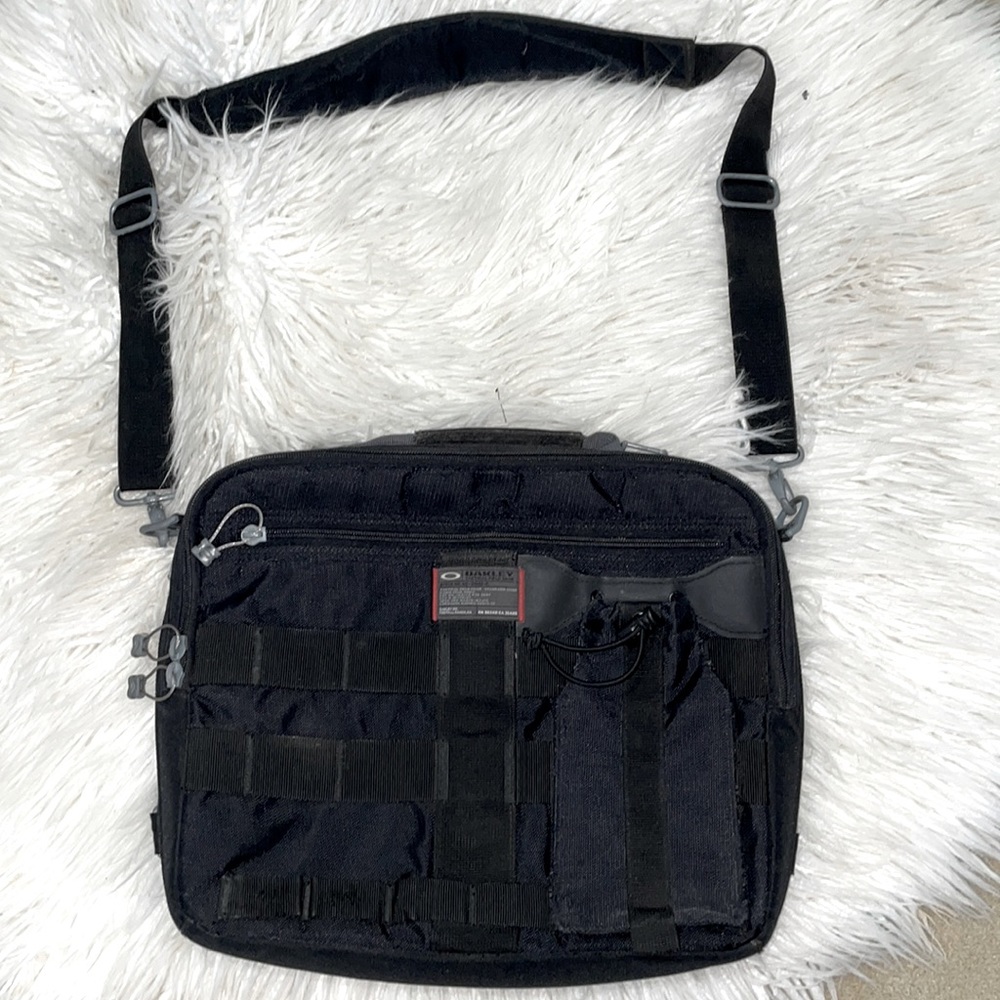 Oakley tactical laptop shoulder bag black 15”